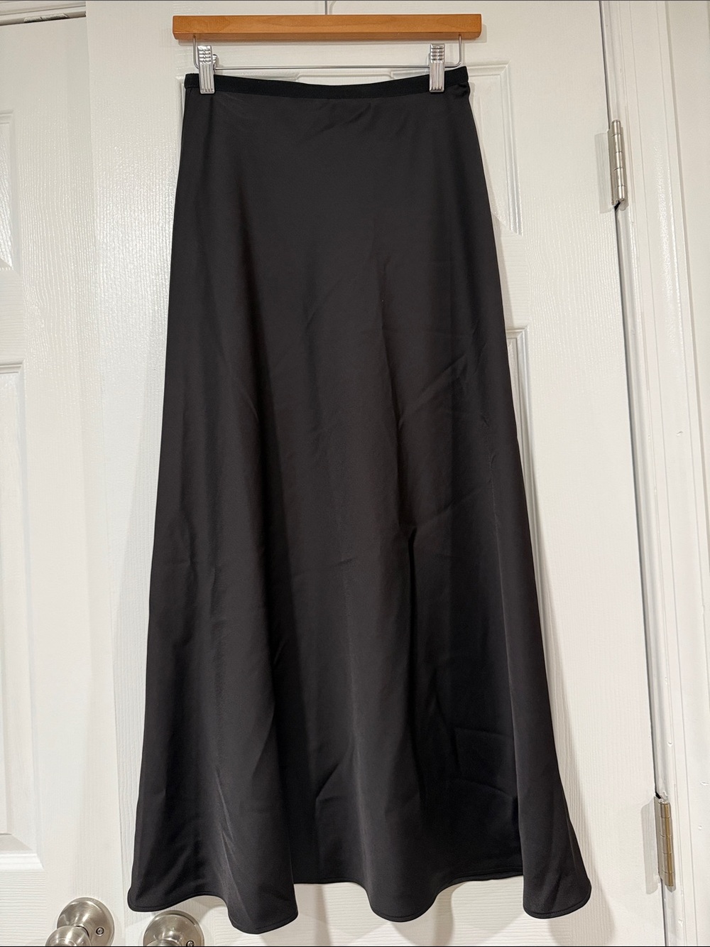 Uniqlo Black Satin Maxi Skirt - Flared Silhouette